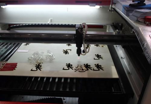 CO2 laser cutting engraving machine