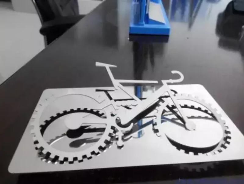 Fiber Metal Laser Cutting Machine (2)