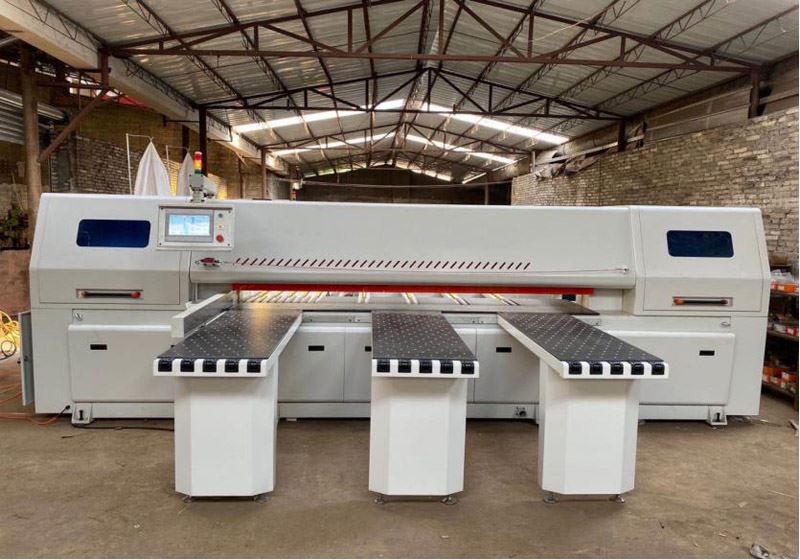 electric computer panel saw 