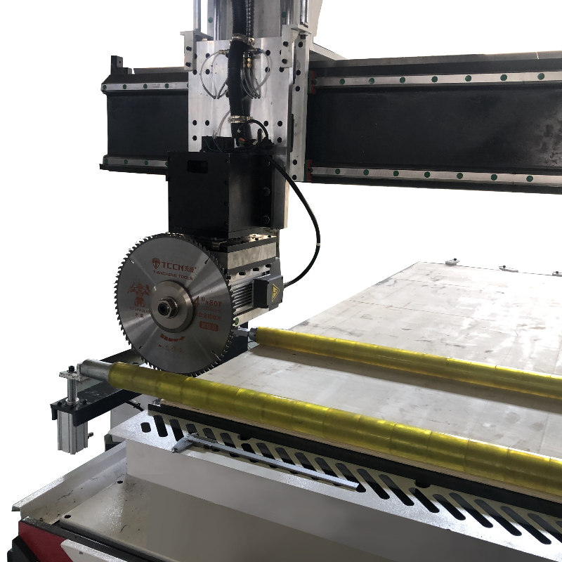 How to maintain the Woodworking CNC Router and the cause of blade breakage?