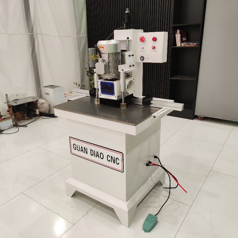 The purpose, advantages and disadvantages of hinge drilling machine