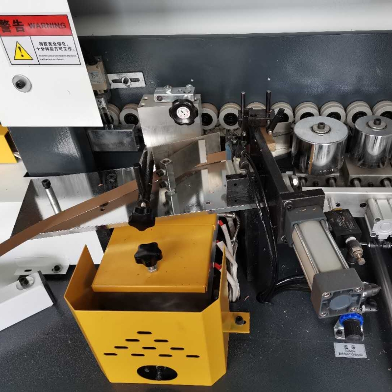 What are the functions of the six function edge banding machine？
